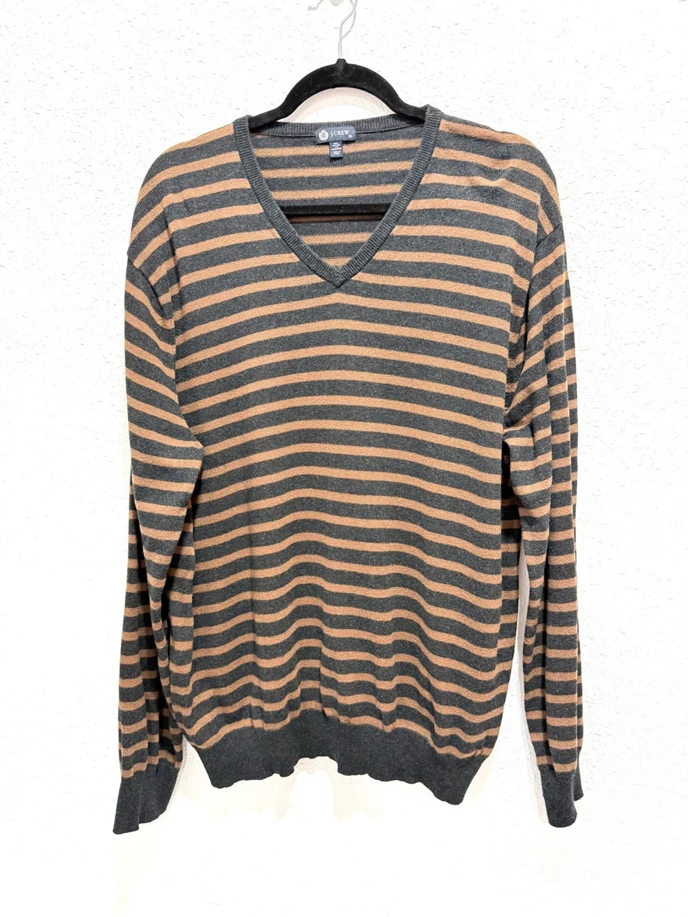 J. Crew 100% wool Men's V-Neck Striped Sweater in Brown and Charcoal XL